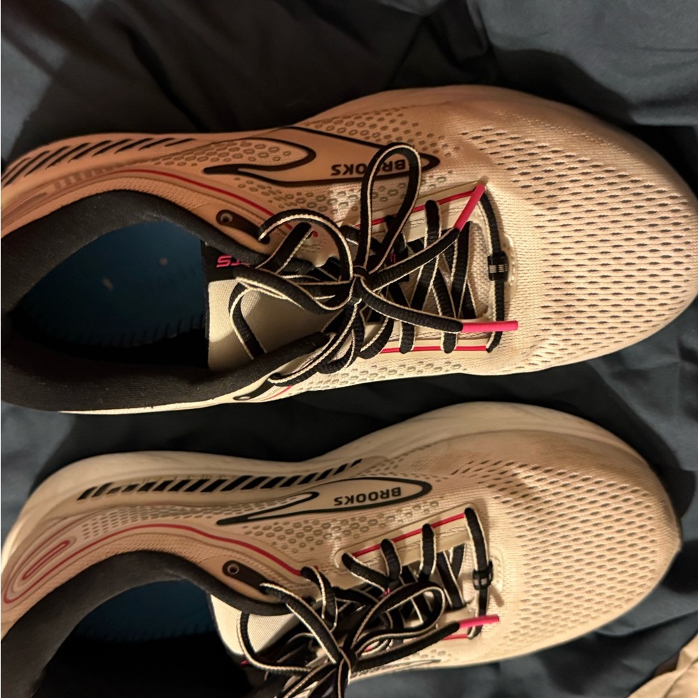 Brooks Women’s Ariel Sneakers - White and Black with pink Accents